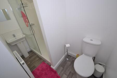 5 bedroom Semi-detached house to let in Johnson Road, Lenton, Nottingham, NG7