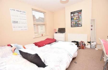2 bedroom Terraced House to let in Warwick Street, Dunkirk, Nottingham, NG7