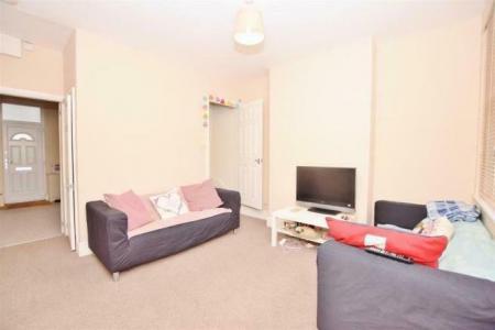 2 bedroom Terraced House to let in Warwick Street, Dunkirk, Nottingham, NG7