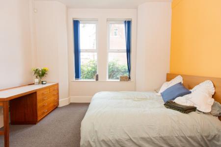 6 bedroom Terraced House to let in Melton Road, West Bridgford, NG2