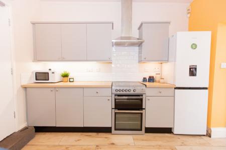 6 bedroom Terraced House to let in Melton Road, West Bridgford, NG2