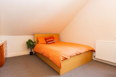6 bedroom Terraced House to let in Melton Road, West Bridgford, NG2