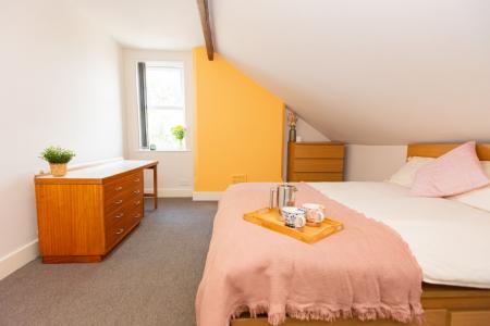 6 bedroom Terraced House to let in Melton Road, West Bridgford, NG2