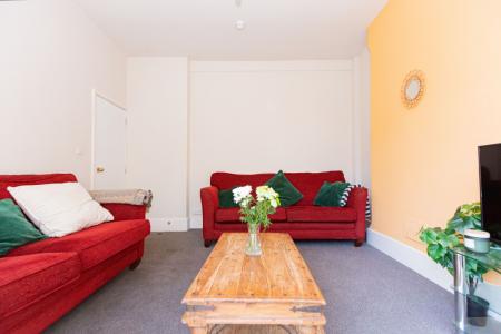 6 bedroom Terraced House to let in Melton Road, West Bridgford, NG2