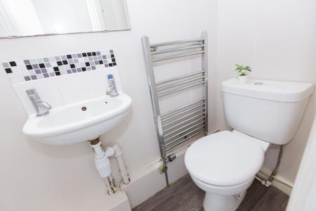 6 bedroom Terraced House to let in Melton Road, West Bridgford, NG2