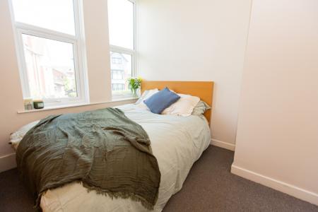 6 bedroom Terraced House to let in Melton Road, West Bridgford, NG2