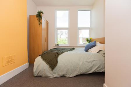 6 bedroom Terraced House to let in Melton Road, West Bridgford, NG2