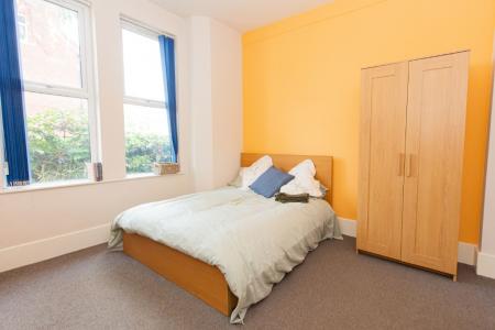 6 bedroom Terraced House to let in Melton Road, West Bridgford, NG2