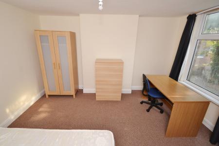 7 bedroom Semi-detached house to let in Derby Grove, Lenton, Nottingham, NG7