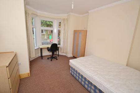 7 bedroom Semi-detached house to let in Derby Grove, Lenton, Nottingham, NG7