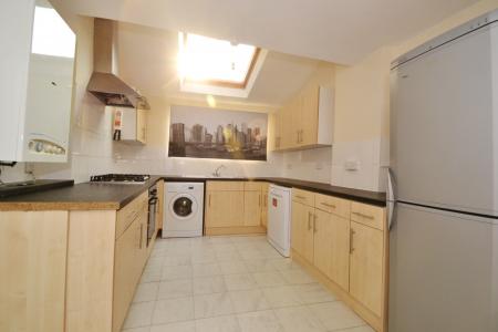 7 bedroom Semi-detached house to let in Derby Grove, Lenton, Nottingham, NG7