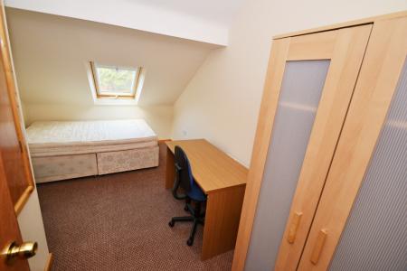 7 bedroom Semi-detached house to let in Derby Grove, Lenton, Nottingham, NG7