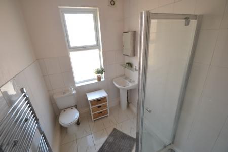 5 bedroom Detached house to let in Derby Road, Lenton, Nottingham, NG7
