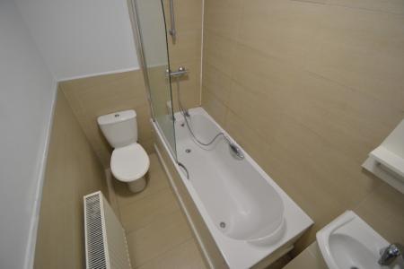 5 bedroom Detached house to let in Derby Road, Lenton, Nottingham, NG7