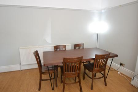 5 bedroom Detached house to let in Derby Road, Lenton, Nottingham, NG7