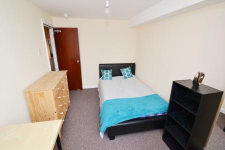 6 bedroom Semi-detached house to let in Ilkeston Road, Lenton, Nottingham, NG7