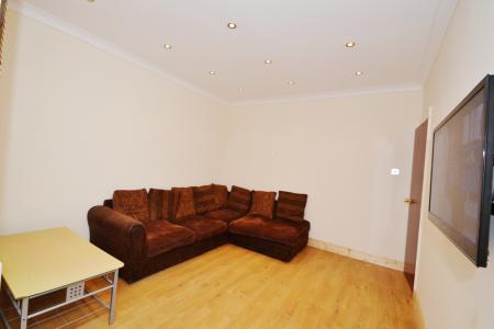 6 bedroom Semi-detached house to let in Ilkeston Road, Lenton, Nottingham, NG7