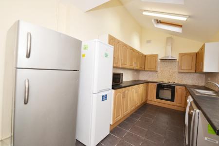 6 bedroom Semi-detached house to let in Ilkeston Road, Lenton, Nottingham, NG7