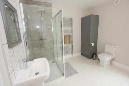 3 bedroom Terraced House to let in Beeston Road, Nottingham, NG7