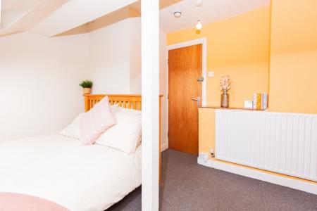 5 bedroom Detached house to let in Charnwood Grove, West Bridgford, NG2