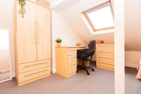 5 bedroom Detached house to let in Charnwood Grove, West Bridgford, NG2