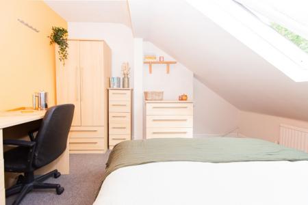 5 bedroom Detached house to let in Charnwood Grove, West Bridgford, NG2