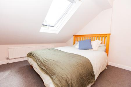 5 bedroom Detached house to let in Charnwood Grove, West Bridgford, NG2