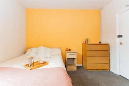 5 bedroom Detached house to let in Hart Street, Lenton, Nottingham, NG7