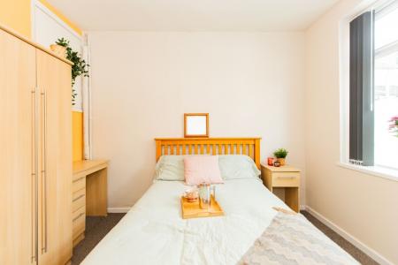 5 bedroom Detached house to let in Hart Street, Lenton, Nottingham, NG7