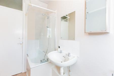 5 bedroom Detached house to let in Hart Street, Lenton, Nottingham, NG7