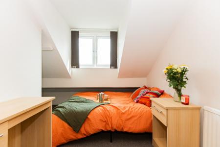 5 bedroom Detached house to let in Hart Street, Lenton, Nottingham, NG7