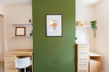 5 bedroom Detached house to let in Hart Street, Lenton, Nottingham, NG7