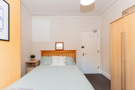 5 bedroom Detached house to let in Hart Street, Lenton, Nottingham, NG7