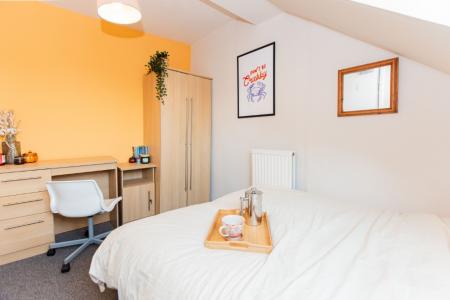 5 bedroom Detached house to let in Hart Street, Lenton, Nottingham, NG7