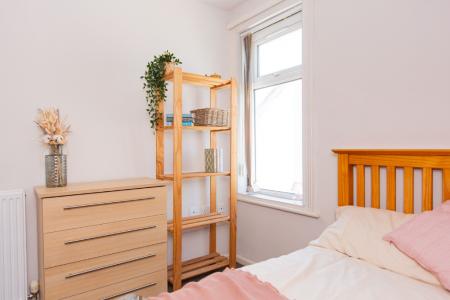 4 bedroom Semi-detached house to let in South Road, West Bridgford, NG2