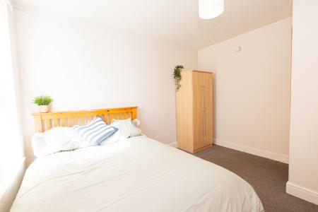 4 bedroom Semi-detached house to let in South Road, West Bridgford, NG2