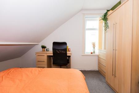 4 bedroom Semi-detached house to let in South Road, West Bridgford, NG2