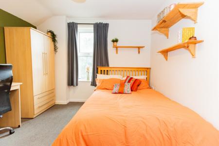 4 bedroom Semi-detached house to let in South Road, West Bridgford, NG2