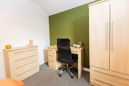 4 bedroom Semi-detached house to let in South Road, West Bridgford, NG2