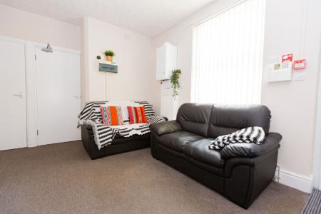 3 bedroom Flat to let in South Road, West Bridgford, NG2