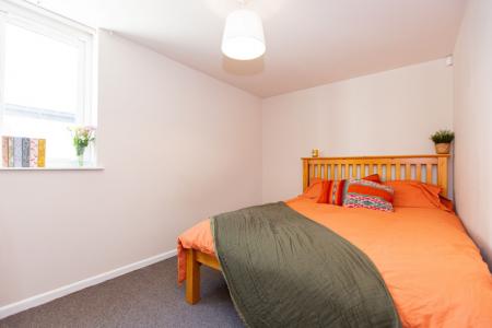 3 bedroom Flat to let in South Road, West Bridgford, NG2