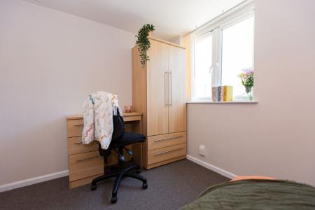 3 bedroom Flat to let in South Road, West Bridgford, NG2