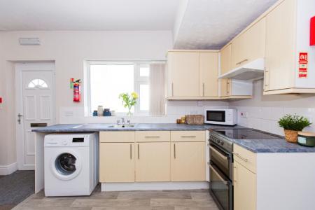 3 bedroom Flat to let in South Road, West Bridgford, NG2