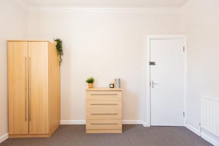 3 bedroom Flat to let in South Road, West Bridgford, NG2