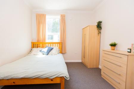 3 bedroom Flat to let in South Road, West Bridgford, NG2