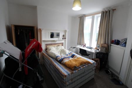 3 bedroom Detached house to let in Dunkirk Road, Dunkirk, Nottingham, NG7