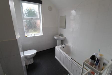 3 bedroom Detached house to let in Dunkirk Road, Dunkirk, Nottingham, NG7