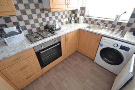 4 bedroom Detached house to let in Falcon Close, Lenton, Nottingham, NG7