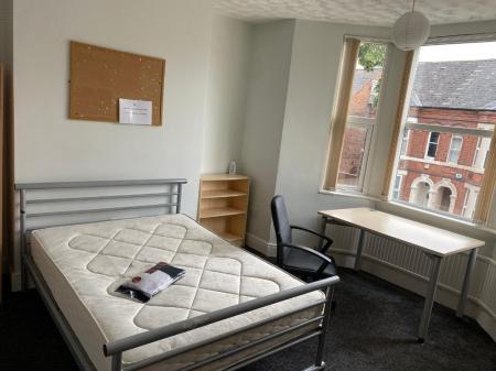 5 bedroom Detached house to let in Sherwin Road, Lenton, Nottingham, NG7