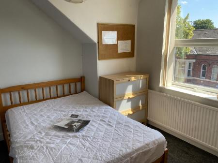 5 bedroom Detached house to let in Sherwin Road, Lenton, Nottingham, NG7